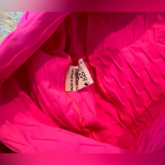 New! Top Rio Textured Scrunch Booty Deep Pink Legging Size Small (2-4) - Picture 2 of 5